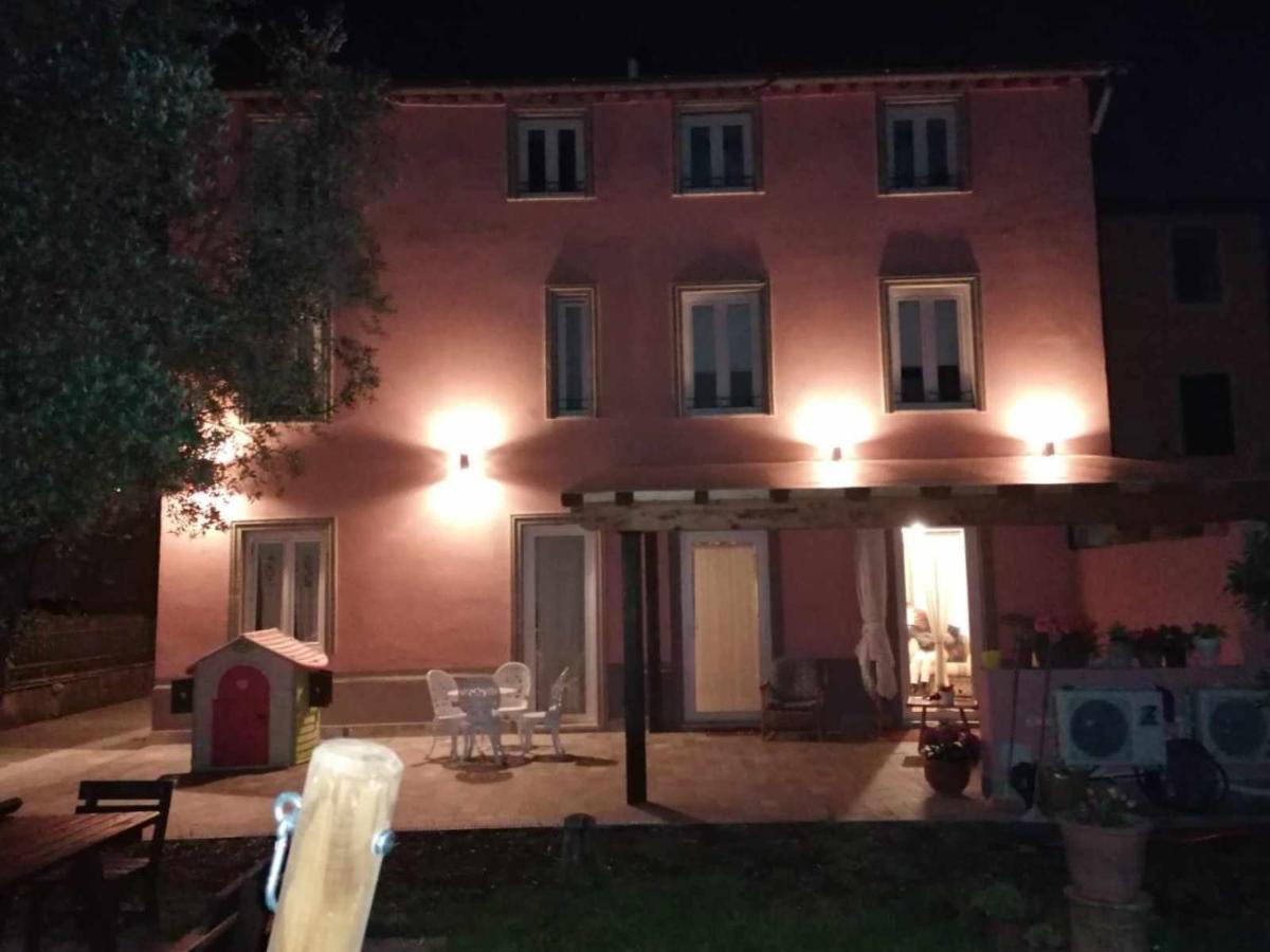 B&B La Rosa Nel Verde Lucca Exteriör bild